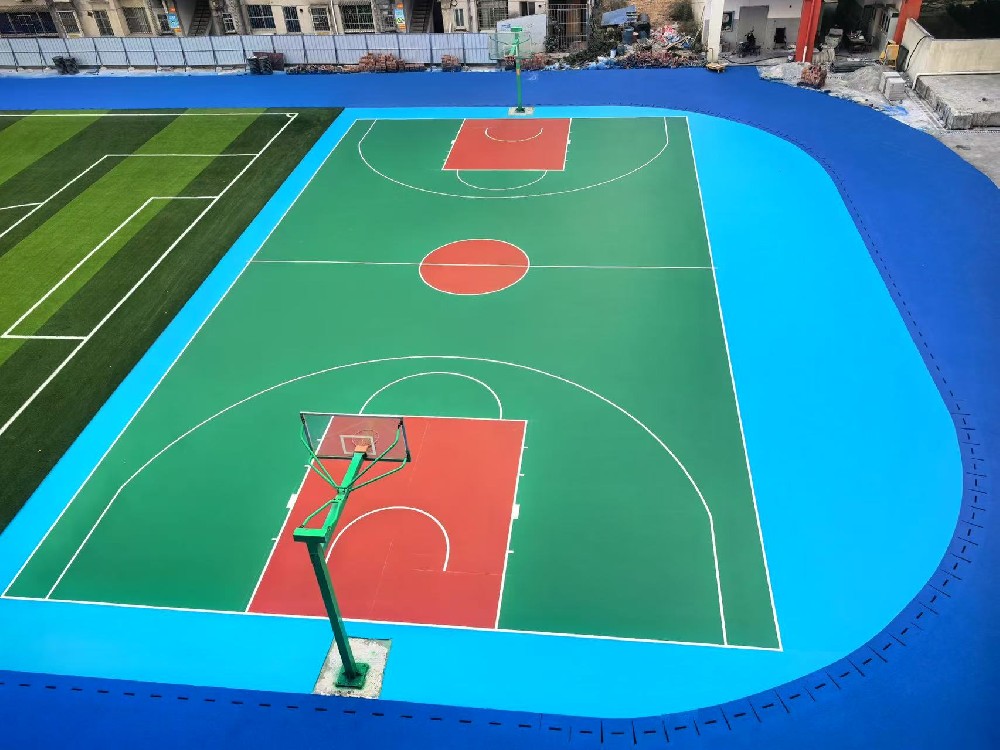 硅PU篮球场的施工周期需要多长时间？施工后多久可以投入使用？