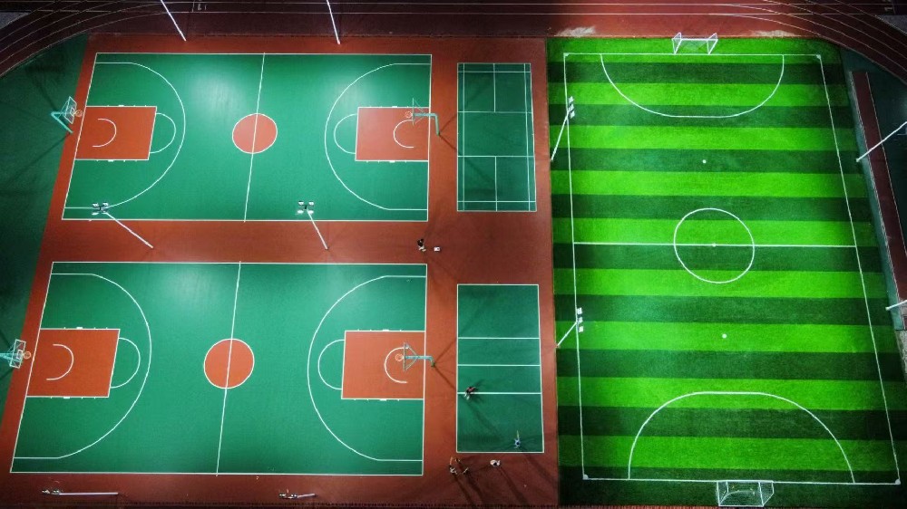 环保型硅PU篮球场成市场主流,助力绿色体育发展