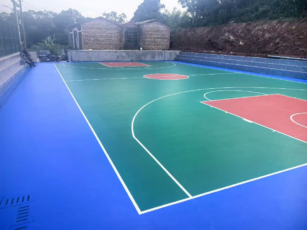 广西某地农村篮球场翻新项目